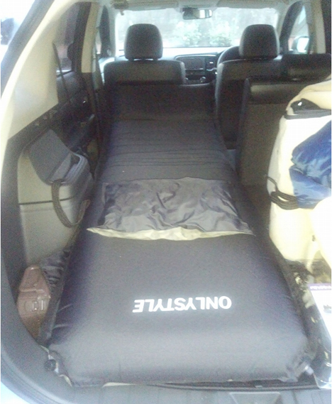 MITSUBISHI OUTLANDER & Car Camping Air matress