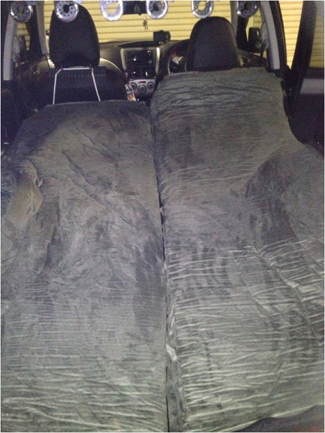 SUBARU Forester（SH）& Car Camping Air matress